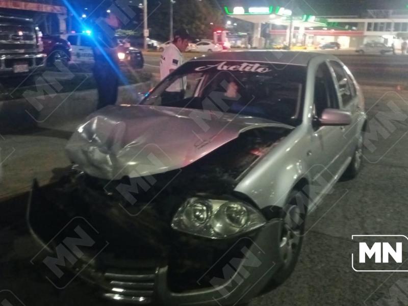 Choque por alcance deja lesionados y daños materiales en Zihuatanejo