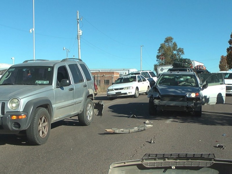 Choque por alcance en carretera internacional...