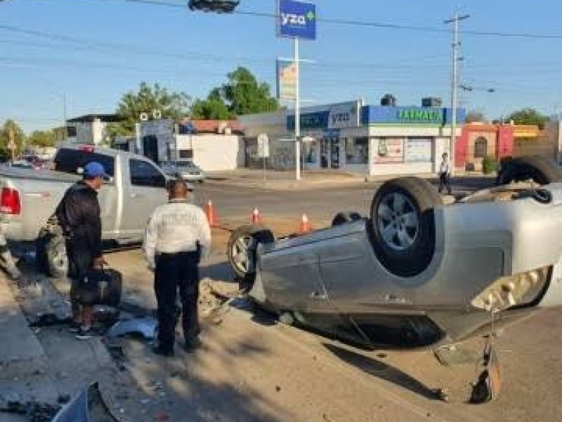 Choques aparatosos suceden más en bulevares en Hermosillo