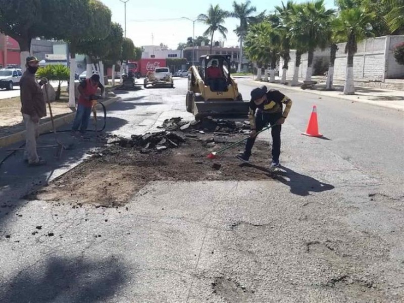 Chuy López se compromete a mejorar servicios públicos en Guasave