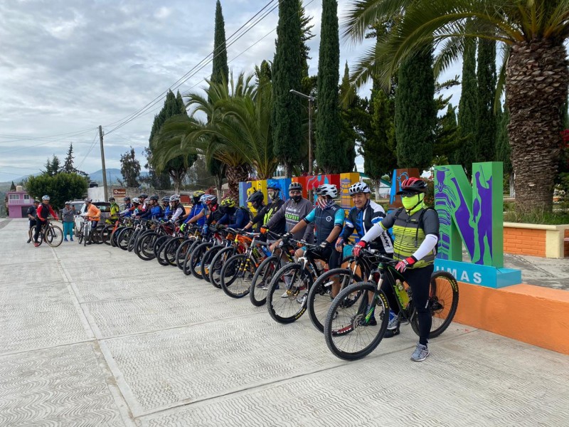 Ciclistas de montaña proponen embellecer ruta de las 3 cruces