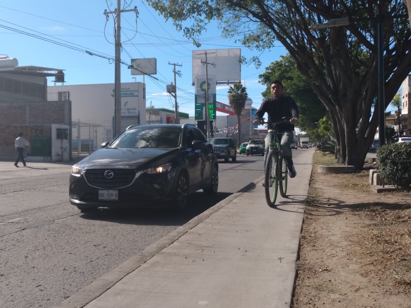 Ciclistas desaprueban multas económicas; falta cultura e infraestructura