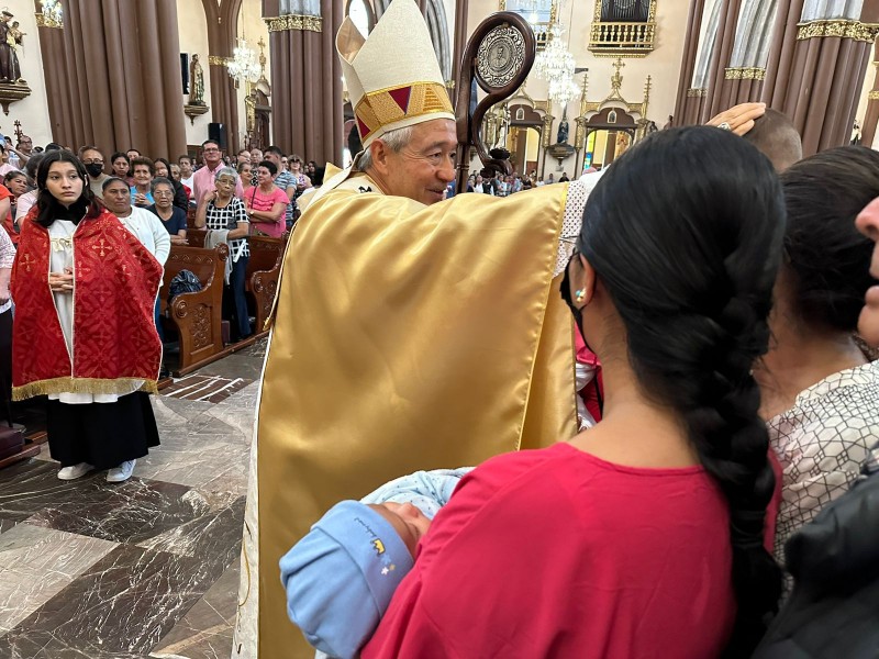 Cientos de creyentes celebran al San Rafael Guízar y Valencia