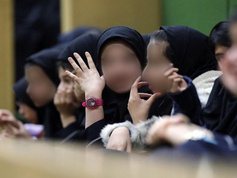 Cientos de niñas iraníes han sido envenenadas en las escuelas