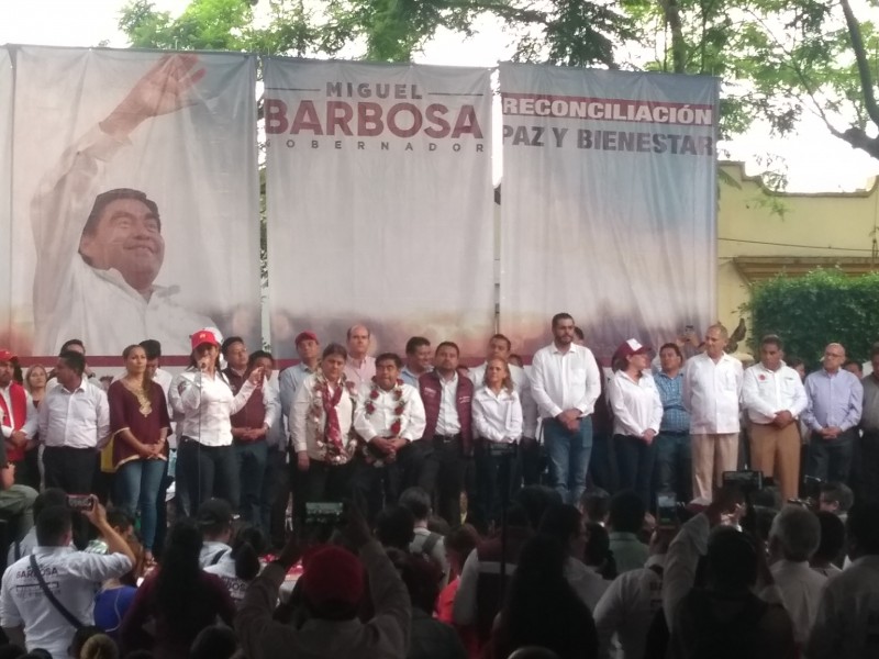 Cierra campaña Miguel Barbosa en Tehuacán