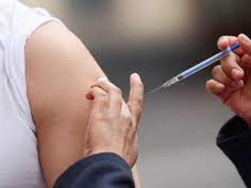 Cierra vacunación en Empalme con baja asistencia