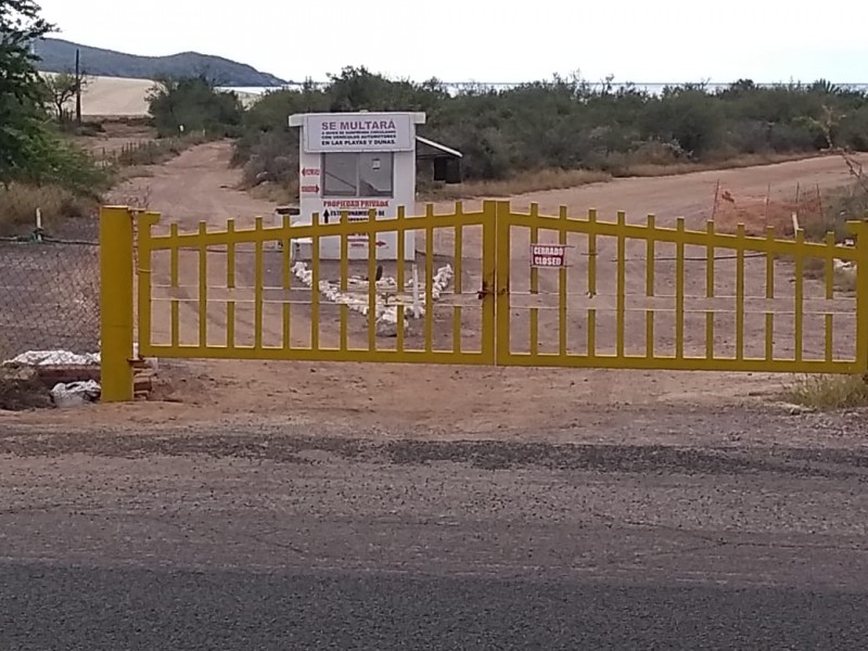 Cierran acceso a vehìculos en playa Algodones