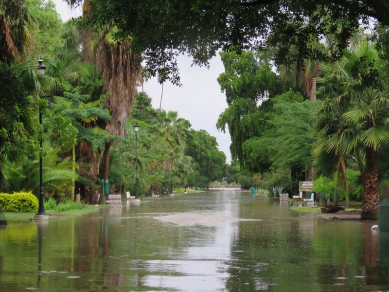 Cierran acceso al Parque Sinaloa por inundaciones