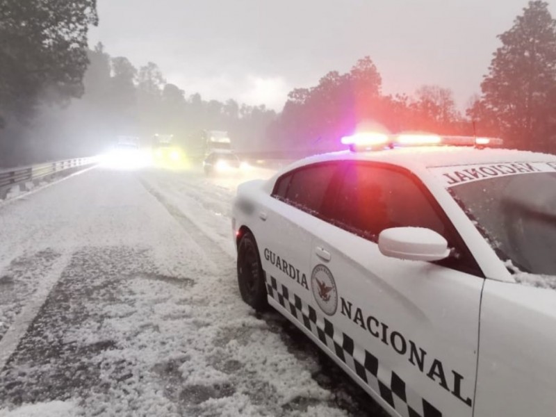 Cierran autopista México-Puebla por fuerte granizada