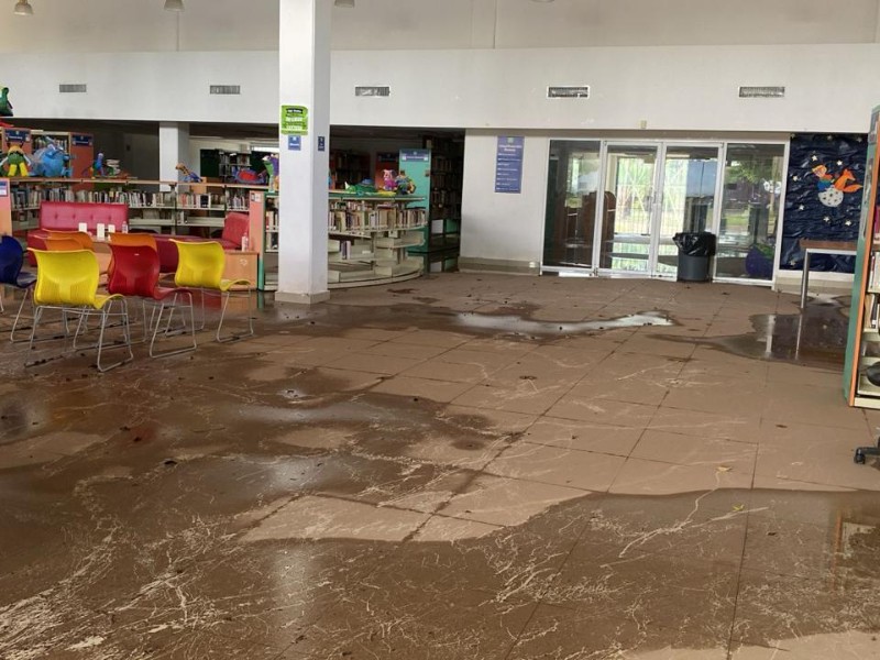 Cierran Biblioteca Morelos por afectaciones tras Lorena
