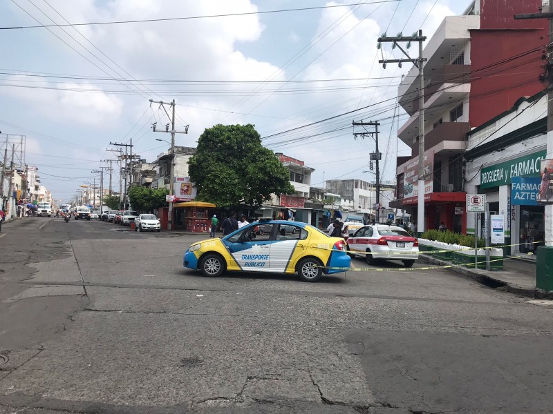 Cierran calles de nueva cuenta en zona de mercados