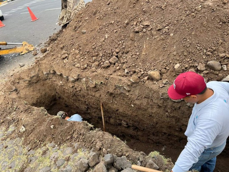 Cierran calles por reparaciones de redes de agua