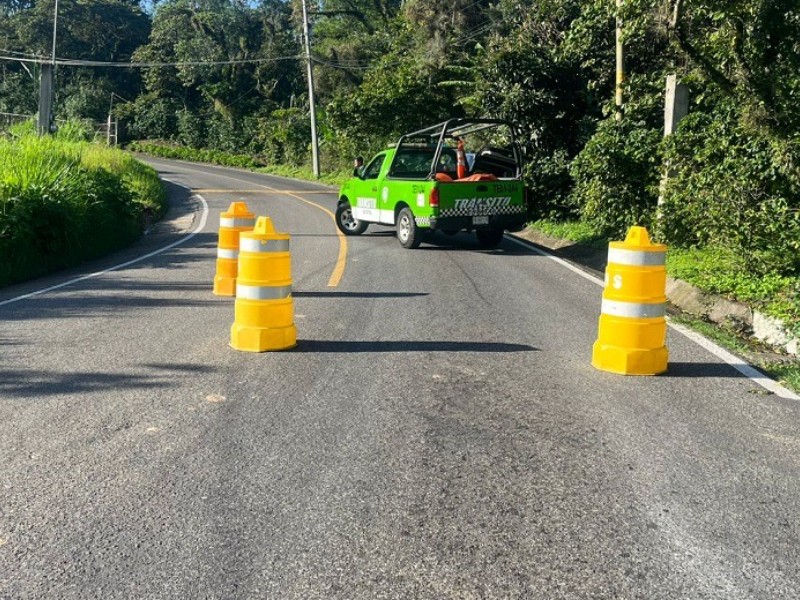 Cierran carretera a Teocelo por filmación de serie de Netflix