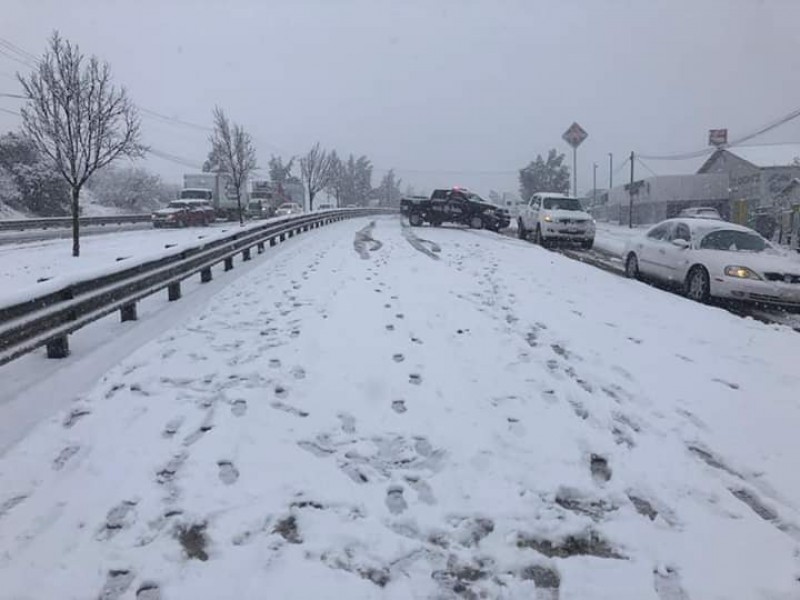 Cierran carretera Nogales Imuris por nevada.