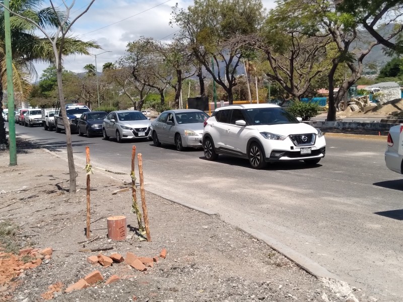 Cierran crucero del libramiento norte y calzada Serra Rojas