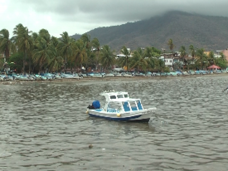 Cierran el puerto a la navegación por 