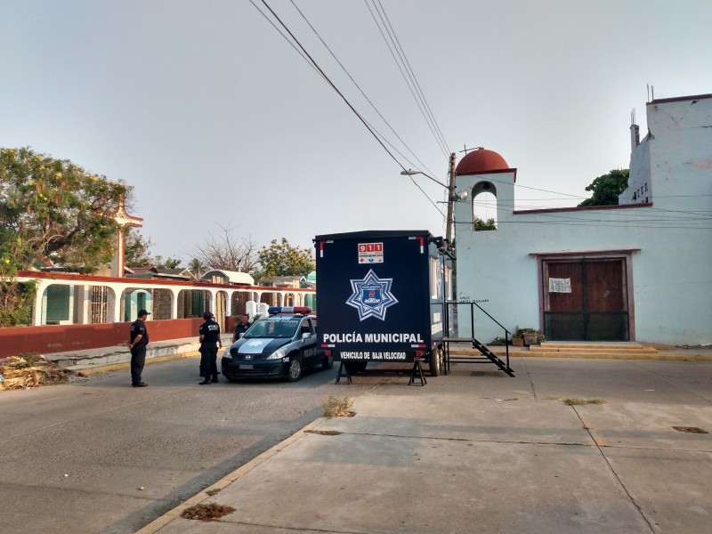 Cierran los accesos del Panteón Municipal Miércoles Santo en Juchitán