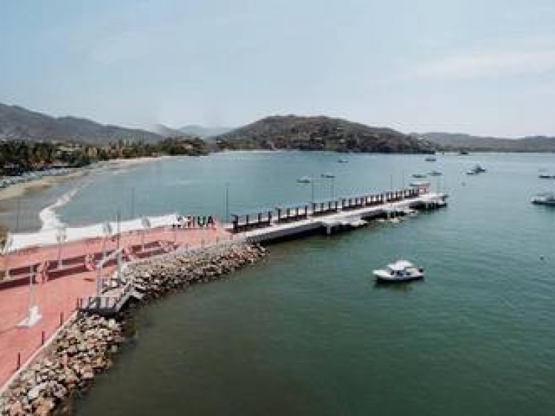 Cierran puerto a la navegación en Zihuatanejo por mal clima