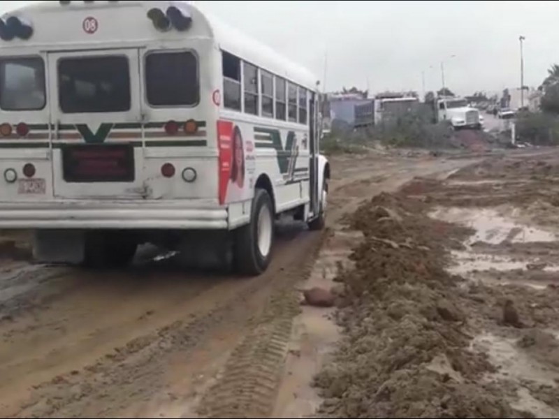 Cierre de calle Tamaral en Cabo San Lucas