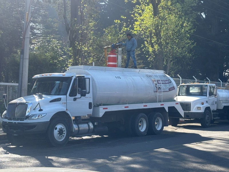 Cierre de pozos dispara precios de pipas en Toluca