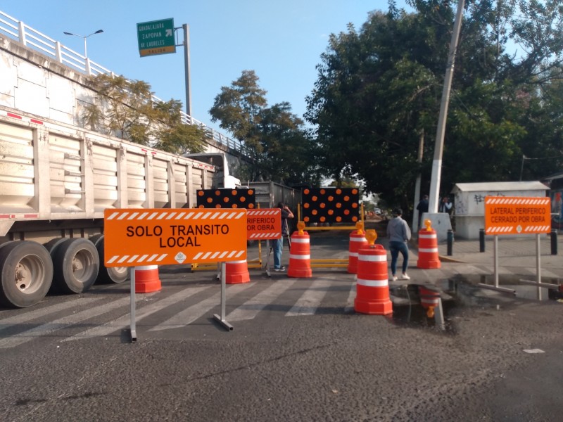 Cierres viales en Periférico Poniente sorprenden a automovilistas