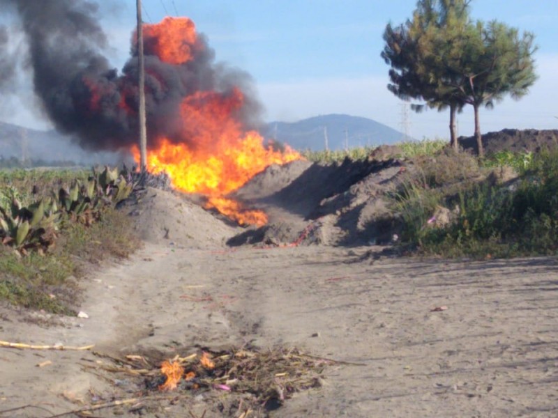 Cinco lesionados dejó explosión de ducto de gas