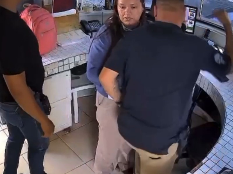 Circula video de agresión a guardia de seguridad en fraccionamiento Solares