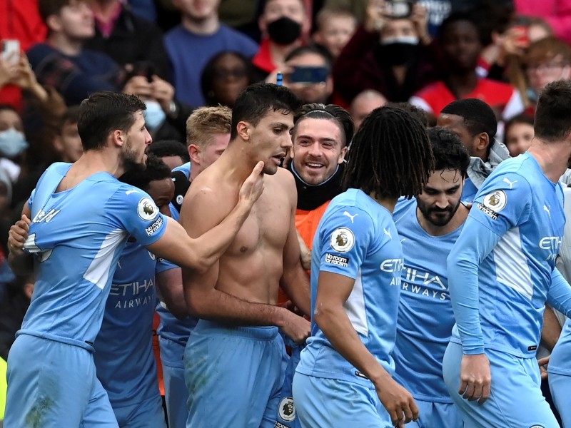 City sigue escapando en la cima de la Premier League