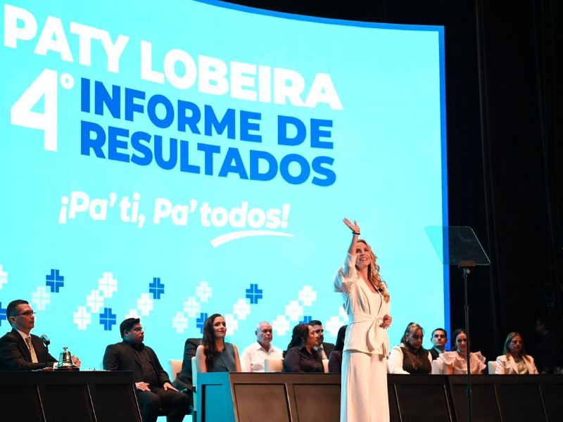 Ciudadanos a favor y en contra del gobierno de Patricia Lobeira