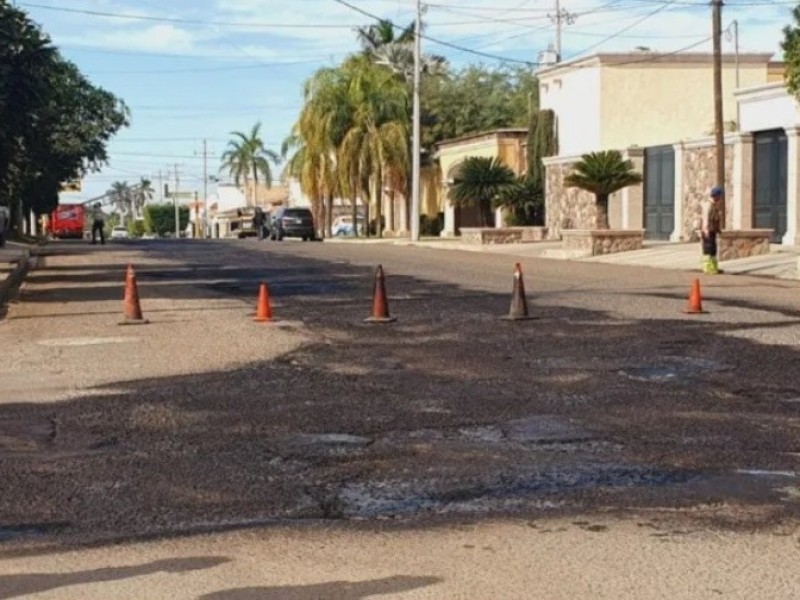 Ciudadanos arreglan calles por cuenta propia; Ayuntamiento sugiere trabajar coordinados