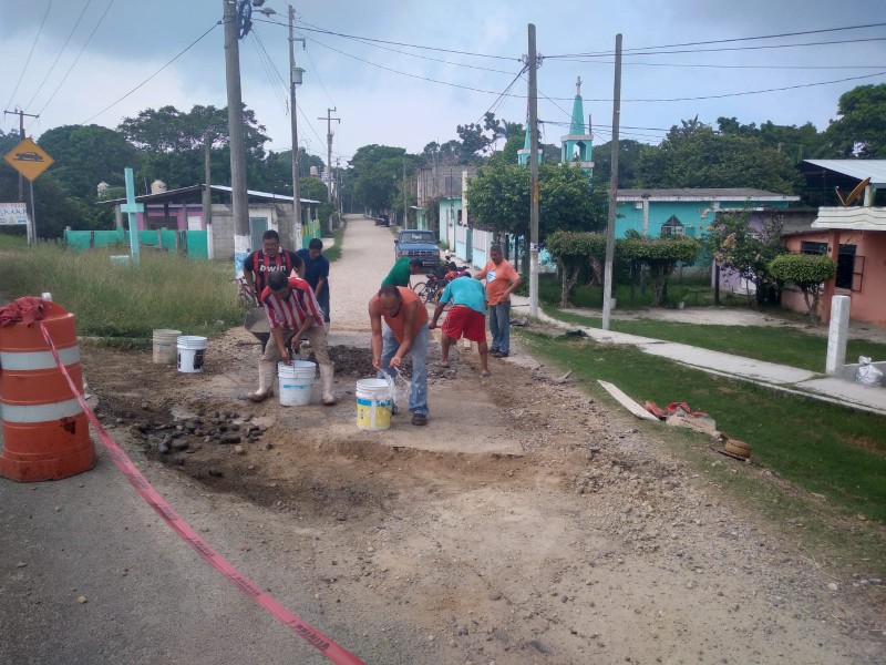 Ciudadanos avanzan con trabajos de rehabilitación en Tamiahua