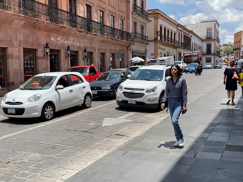 Ciudadanos consideran que sus impuestos son mal utilizados