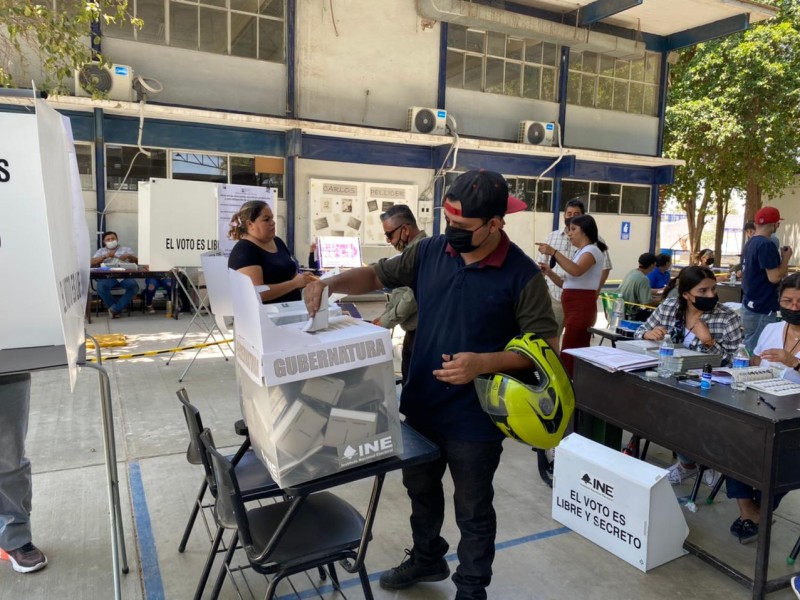 Ciudadanos de Gómez Palacio salen a votar