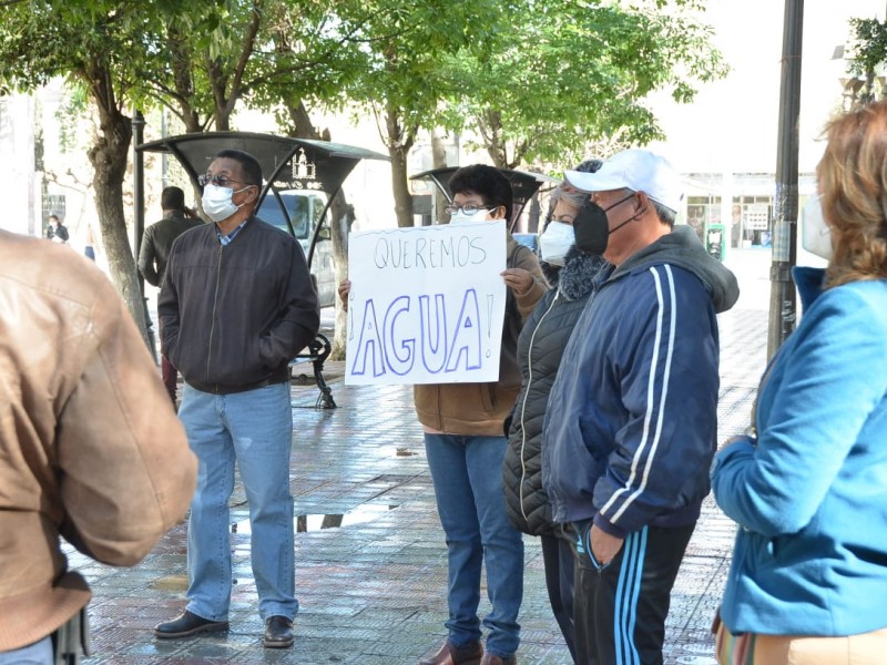 Ciudadanos de Lerdo desesperado por desabasto de agua potable