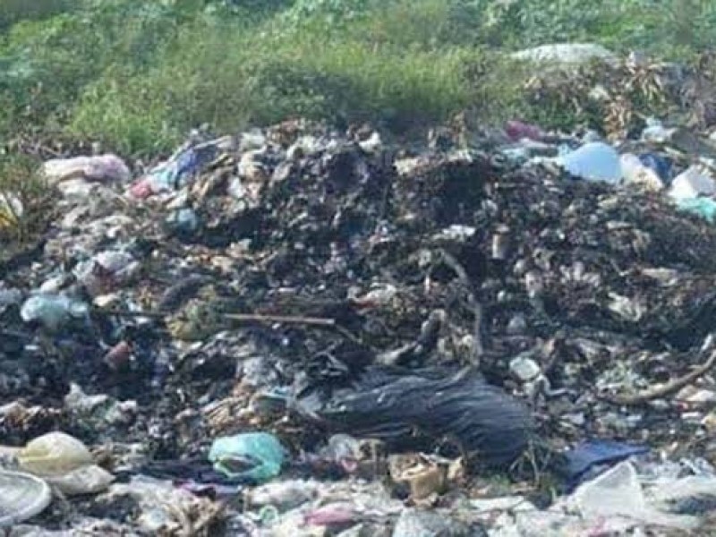 Ciudadanos de Salina Cruz tiran basura de forma clandestina