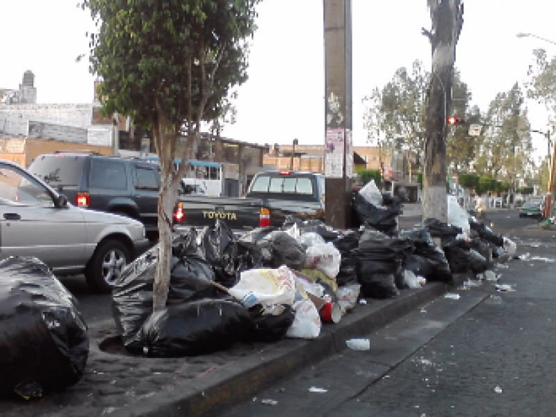 Ciudadanos de Tonalá reportan falta de recolección de basura