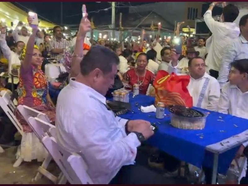Ciudadanos denunciaron cobros excesivos y privilegios en baile popular en Ciudad Ixtepec