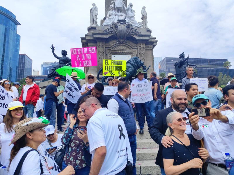 Ciudadanos marchan contra elección judicial en CDMX