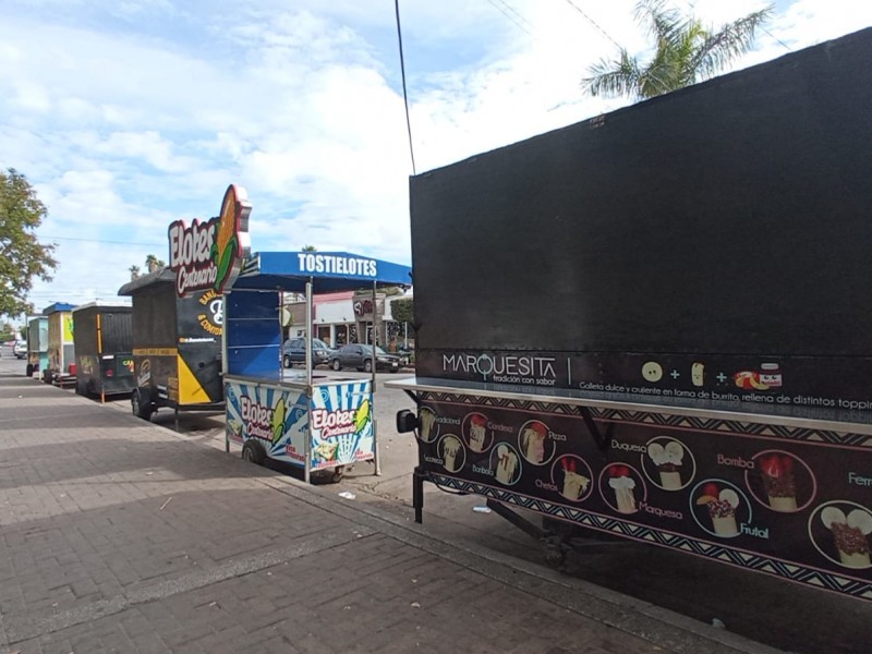 Ciudadanos piden retirar ''Food Trucks'' de la Plazuela 27