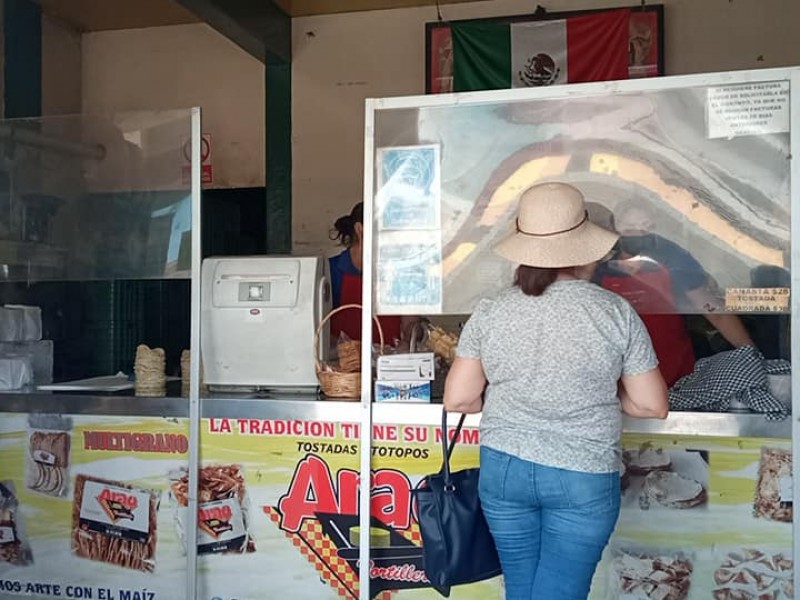 Ciudadanos se quejan por incrementos en precio de la tortilla