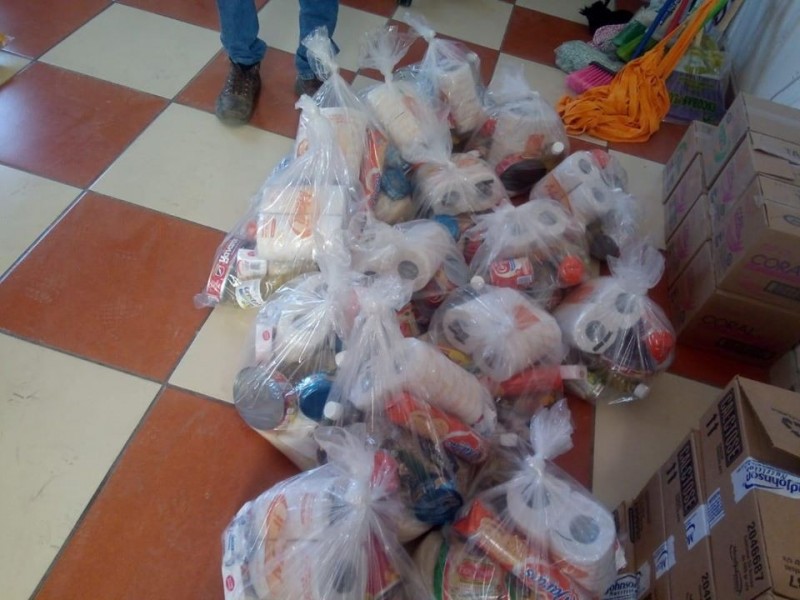 Ciudadanos venden despensas que regaló Gobierno Municipal