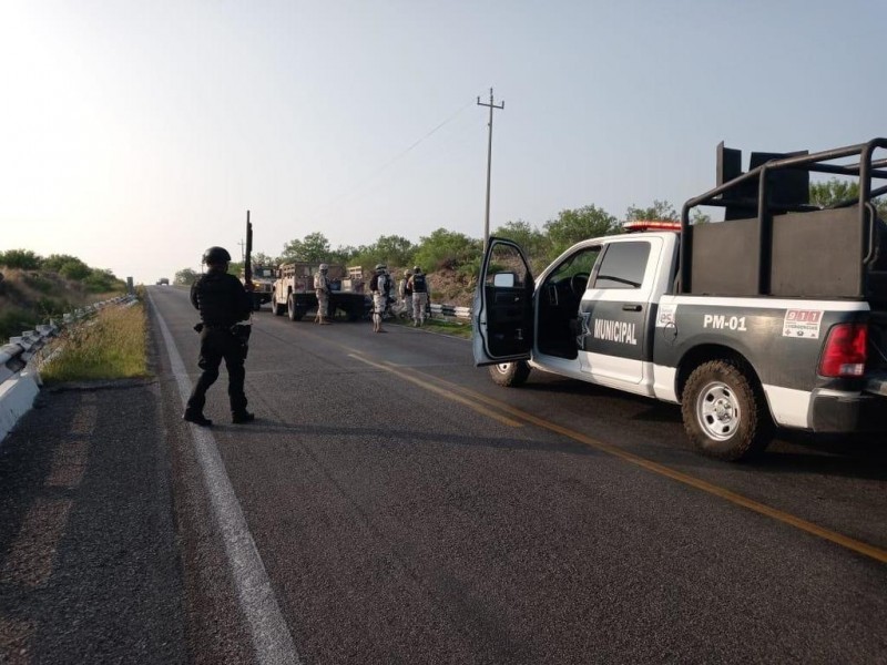 Civiles armados agreden a policías en Piedras Negras