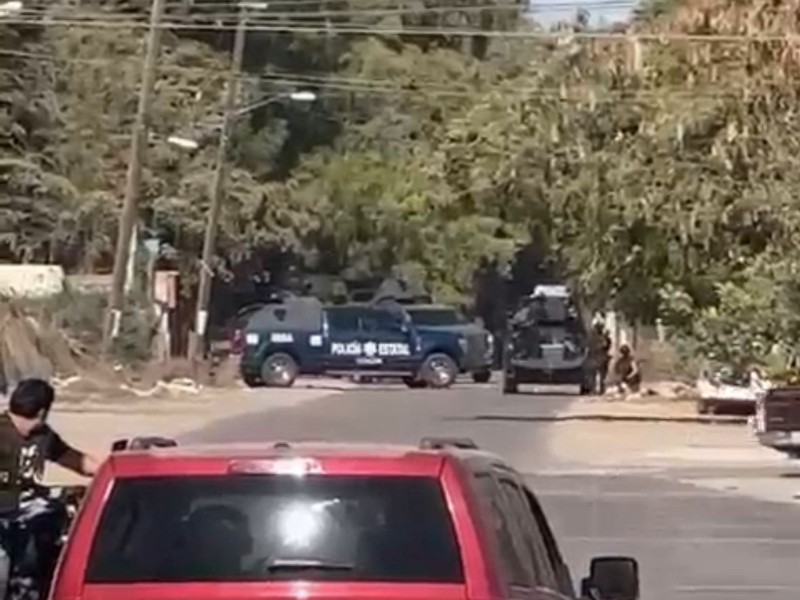 Civiles armados y autoridades se enfrentan en Navolato
