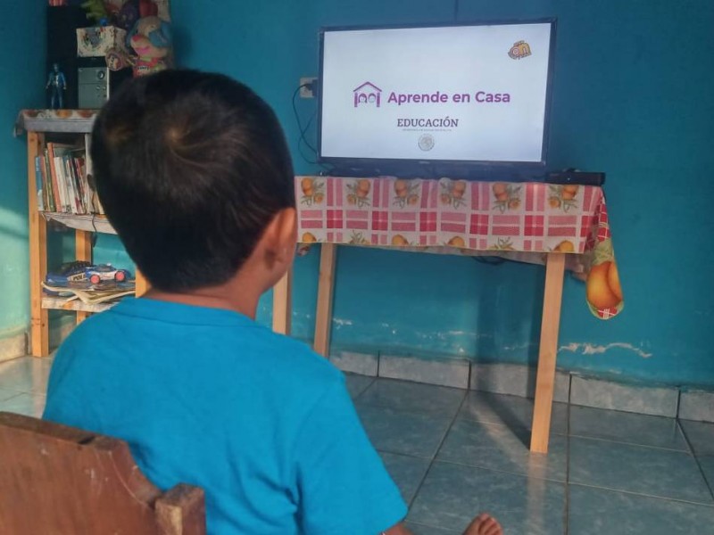 Clases a distancia sin éxito, pero presenciales representan riesgos