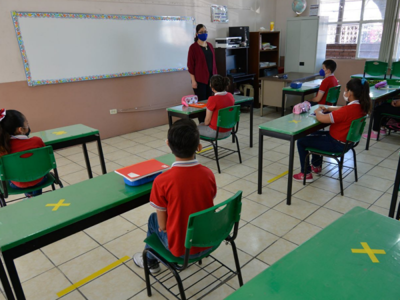 Clases presenciales no se resolverá en este momento; Astudillo Flores