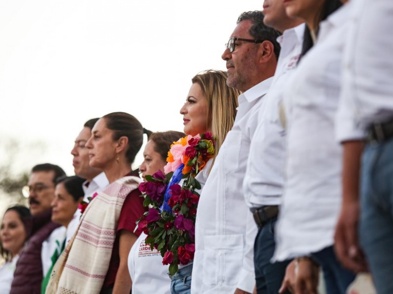 Claudia Delgadillo de Sigamos Haciendo Historia visita Ciudad Guzmán