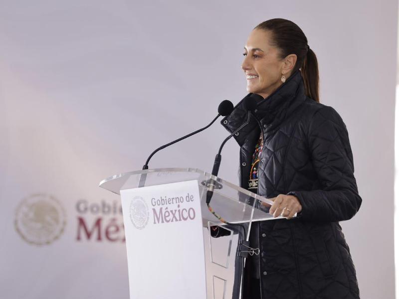 Claudia Sheinbaum realizó gira en Michoacán para entrega de vivienda y revisiones