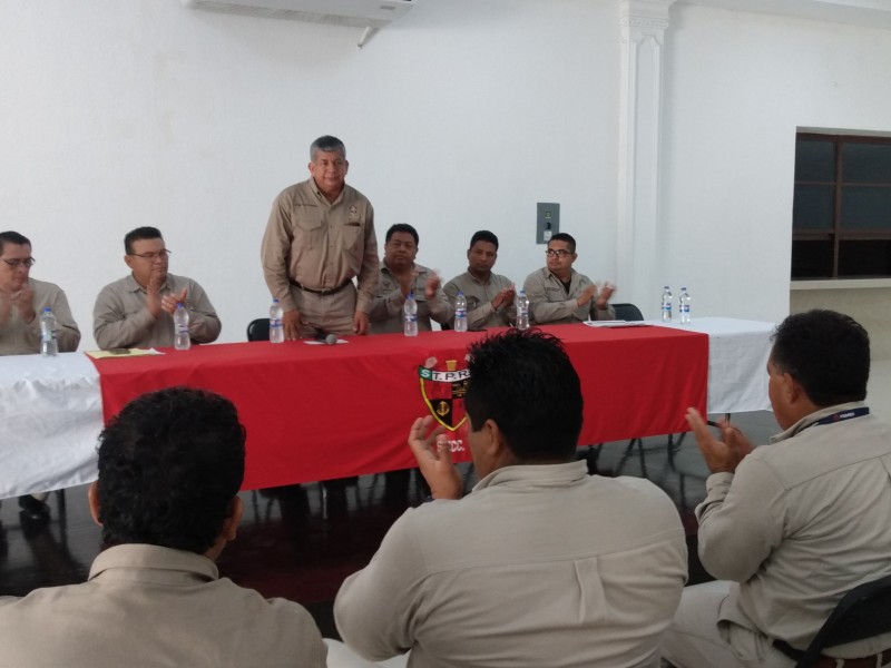 Clausura de curso para transitorios de la sección38