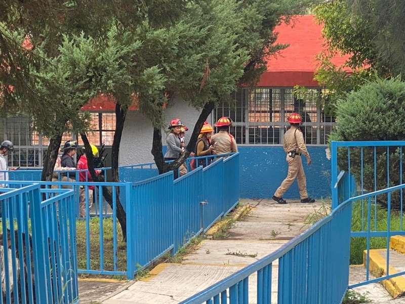 Clausura Protección Civil Tonalá escuela primaria por daño estructural