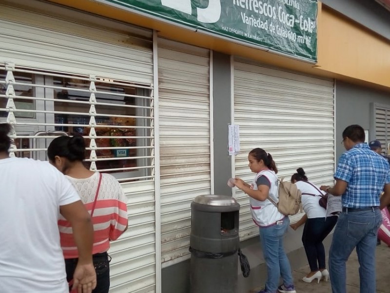 Clausuran temporalmente 5 tiendas OXXO en Tehuantepec